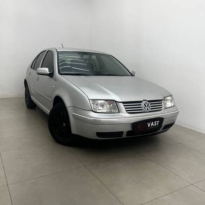 VOLKSWAGEN BORA 2.0 MI 8V GASOLINA 4P AUTOMÁTICO